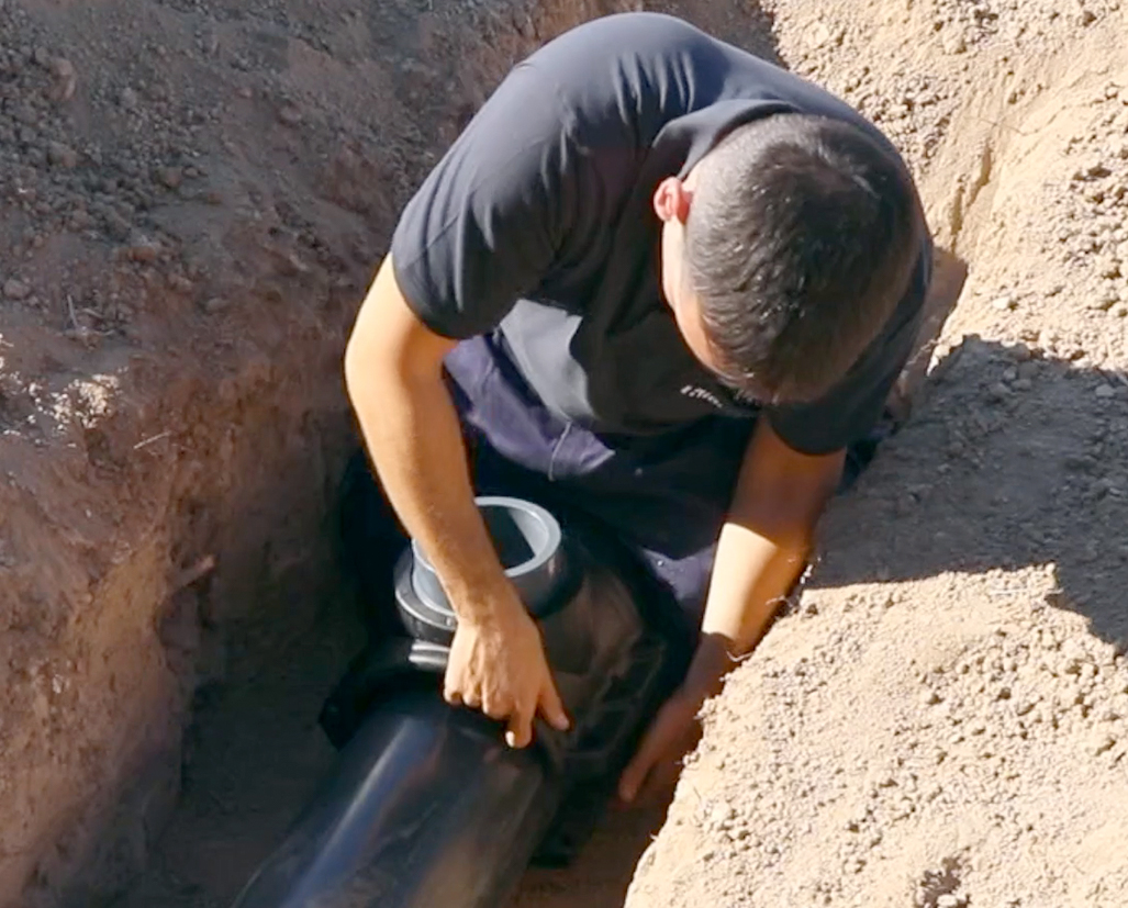 How to install hidroten hinged sleeves in a farm