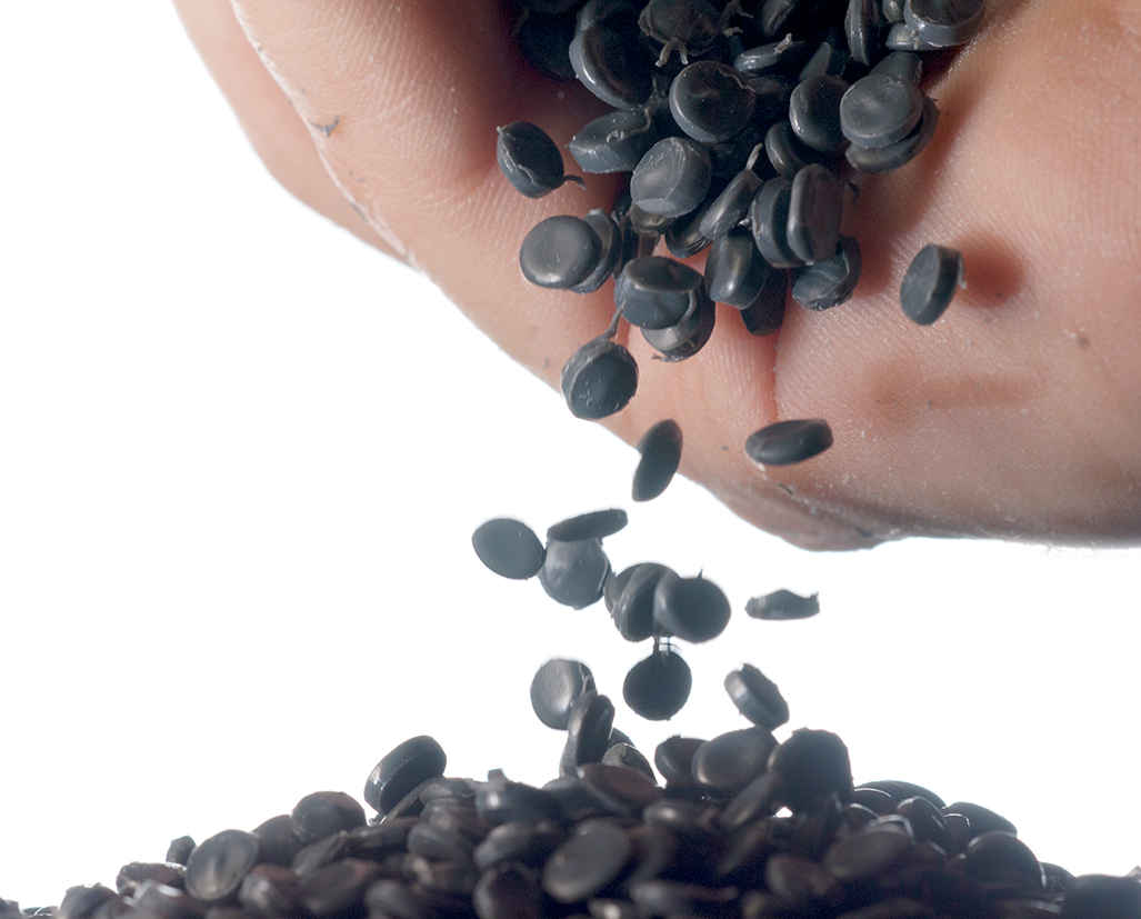 PÉNURIE DE MATIÈRES PREMIÈRES DANS L'INDUSTRIE DU PLASTIQUE