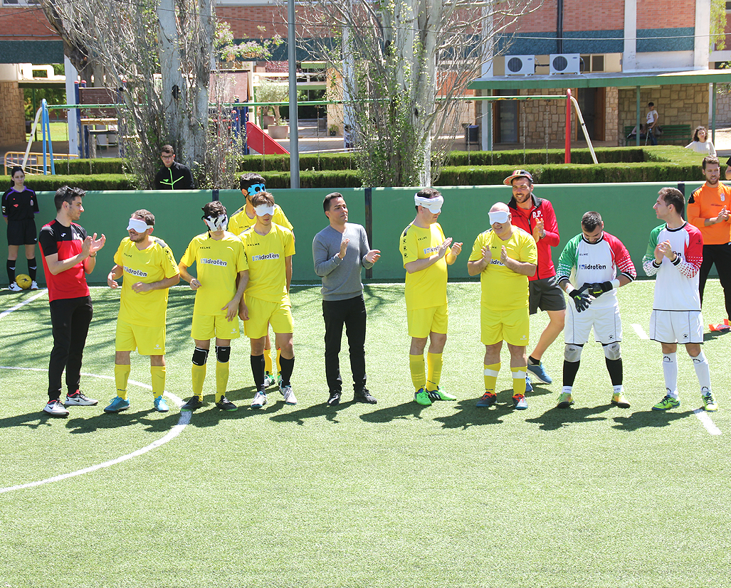 Hidroten con el equipo once alicante fútbol