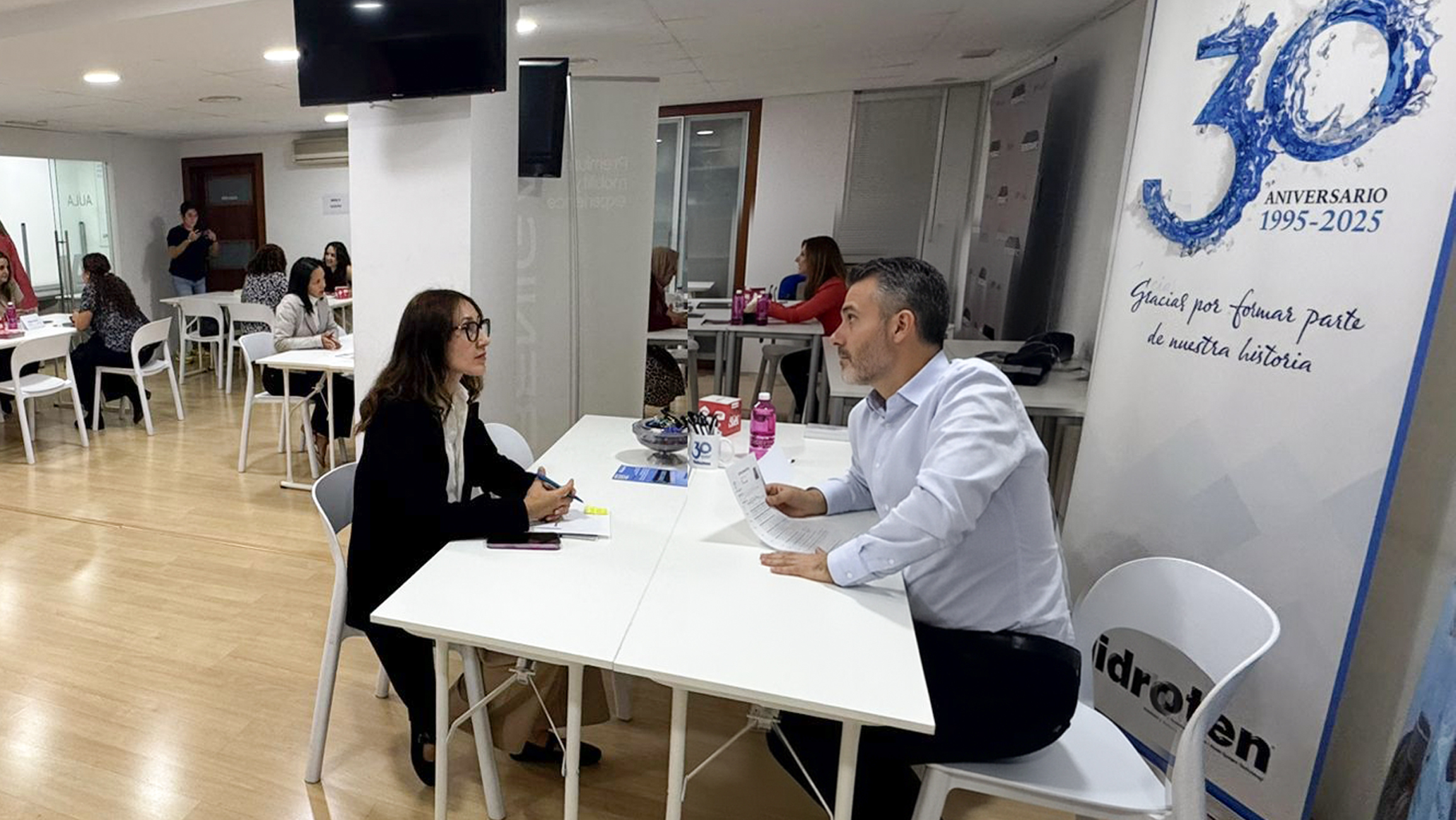 A Hidroten participa de um evento de empregabilidade organizado pela Cruz Vermelha e pela Brandty.